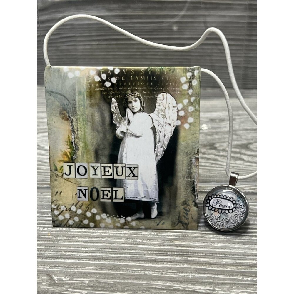 Reversible Necklace Sally Jean Peace & Jouyeux Noel NEW in Package with Gift Bag